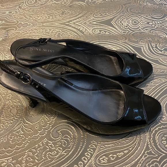 Shoes - Picture 4 of 4